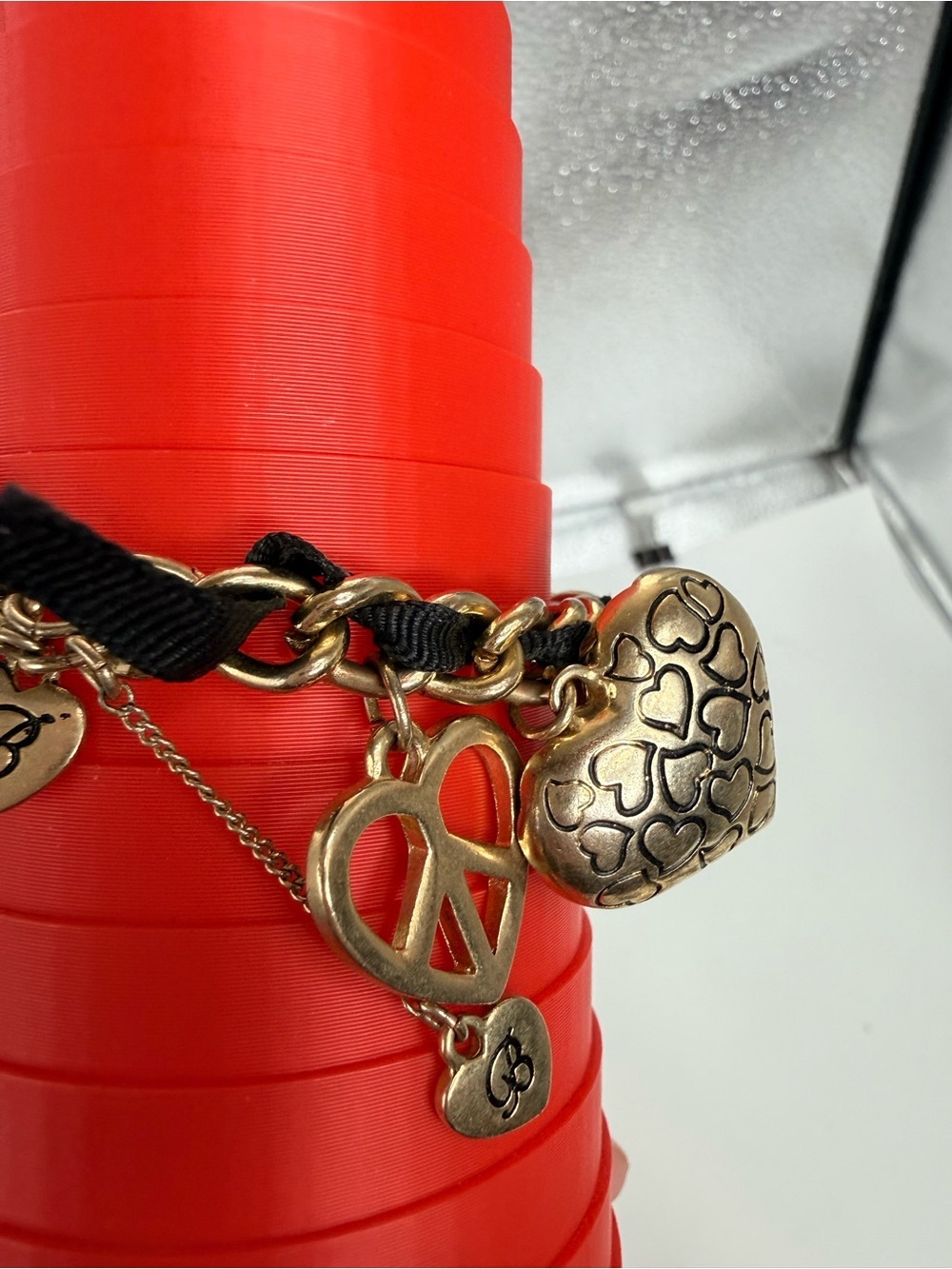 Betsey Johnson leopard gold tone heart charm bracelet /earrings pearl rhinestone - Picture 6 of 6
